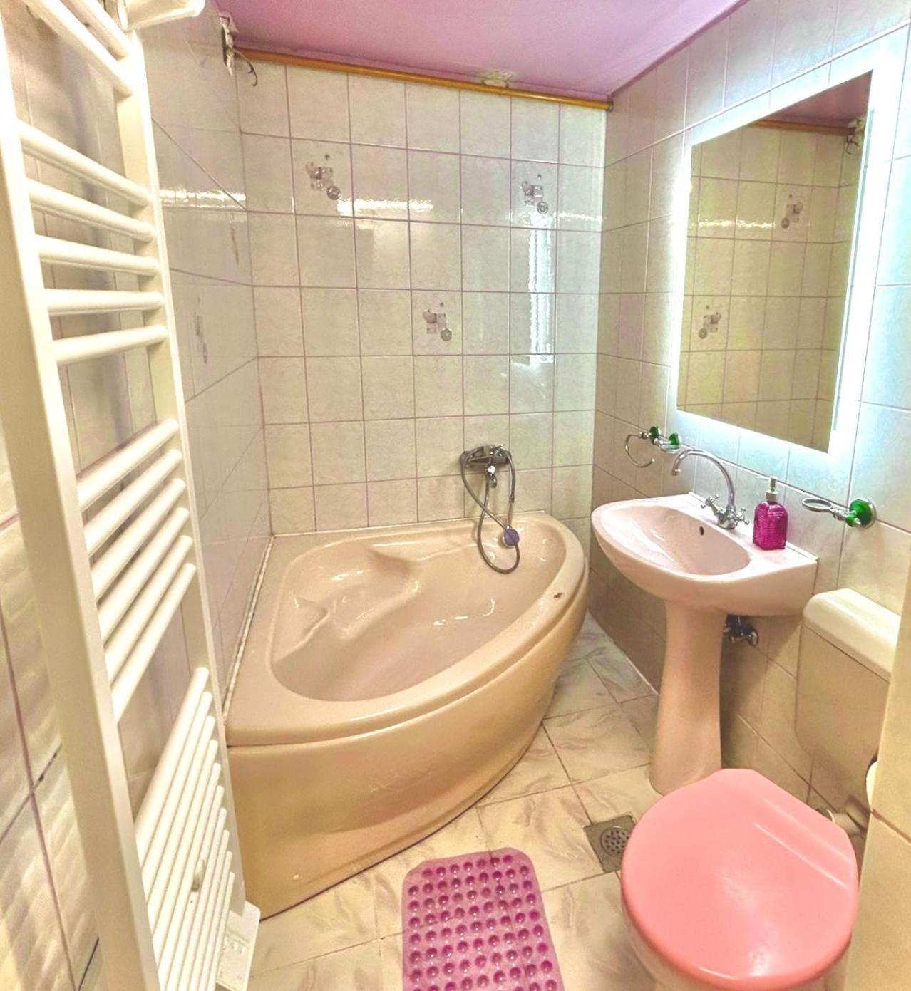 Peaceful Pleasure Apartment & Free Private Parking Saraievo Exterior foto